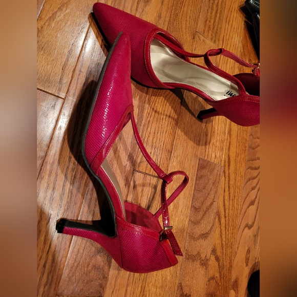 Red Patent strap 3" heels. - Picture 3 of 4